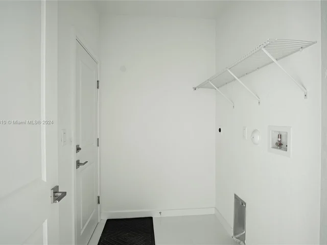 22590 SW 124 CT, Miami FL 33170