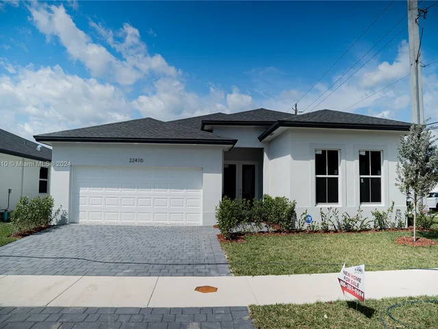 22590 SW 124 CT, Miami FL 33170