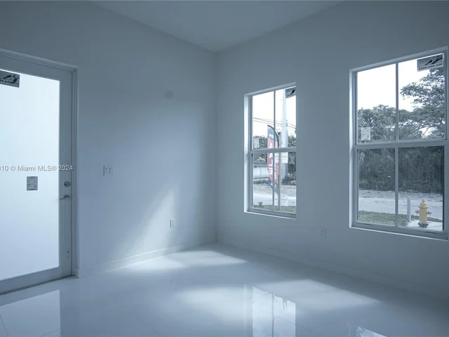 22590 SW 124 CT, Miami FL 33170