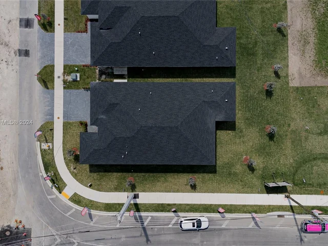 22590 SW 124 CT, Miami FL 33170