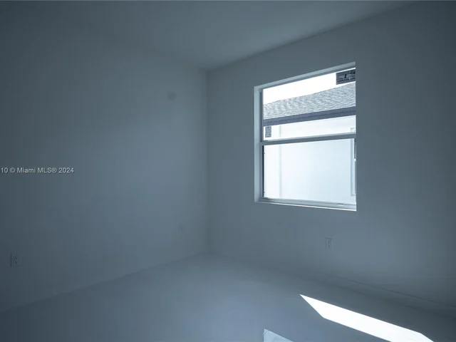 22590 SW 124 CT, Miami FL 33170