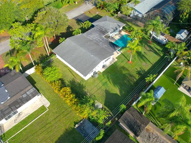 13455 SW 100th Ct, Miami FL 33176