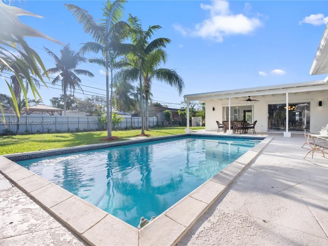 13455 SW 100th Ct, Miami FL 33176