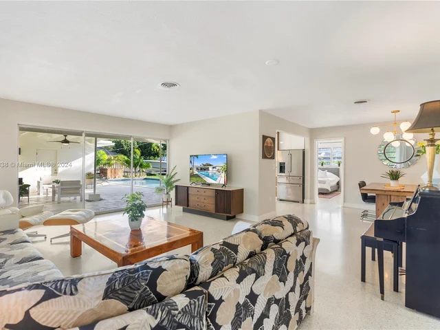 13455 SW 100th Ct, Miami FL 33176