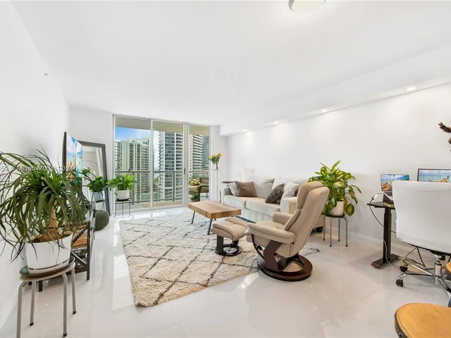 1155 Brickell Bay Dr # 2005, Miami FL 33131