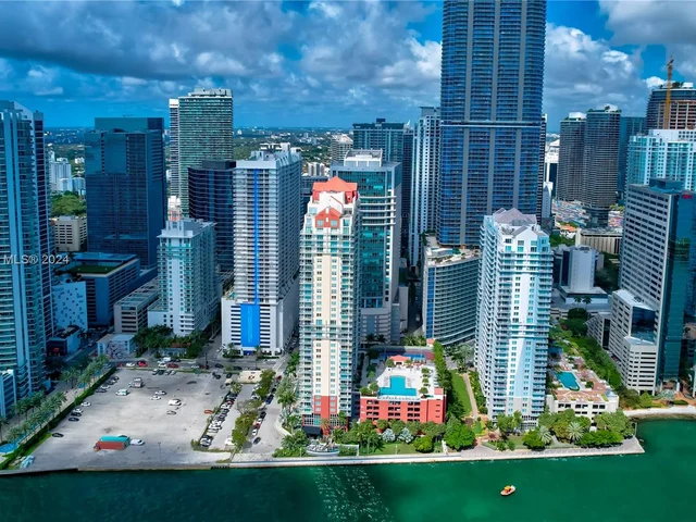 1155 Brickell Bay Dr # 2005, Miami FL 33131