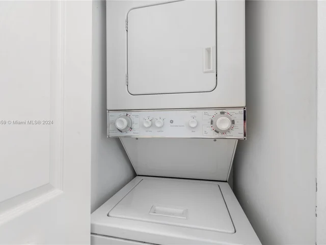 1155 Brickell Bay Dr # 2005, Miami FL 33131