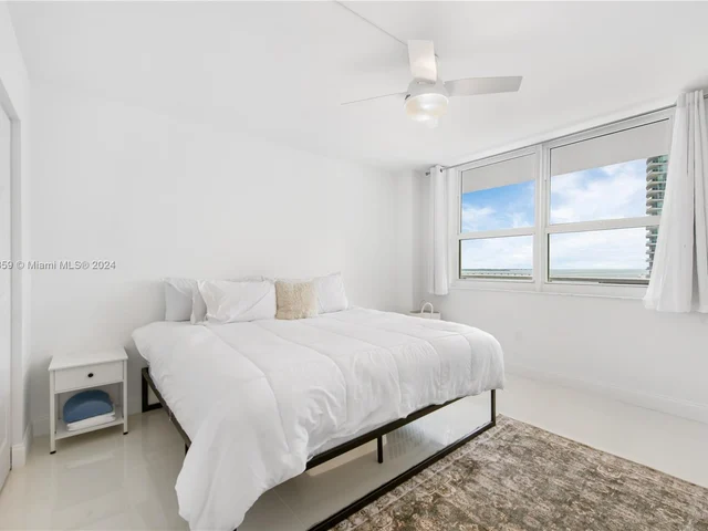 1155 Brickell Bay Dr # 2005, Miami FL 33131