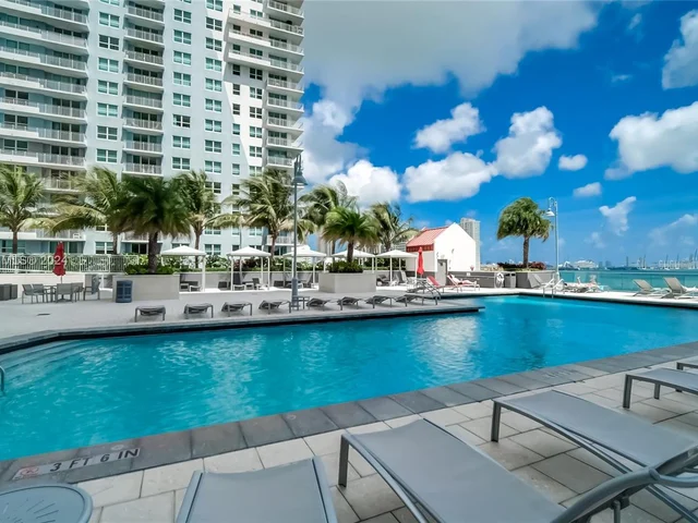 1155 Brickell Bay Dr # 2005, Miami FL 33131