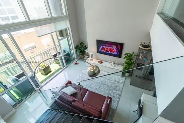 253 NE 2nd St # 416, Miami FL 33132