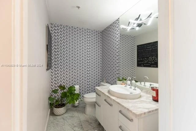 253 NE 2nd St # 416, Miami FL 33132