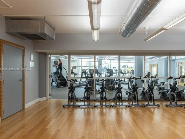 253 NE 2nd St # 416, Miami FL 33132