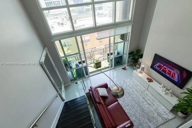 253 NE 2nd St # 416, Miami FL 33132