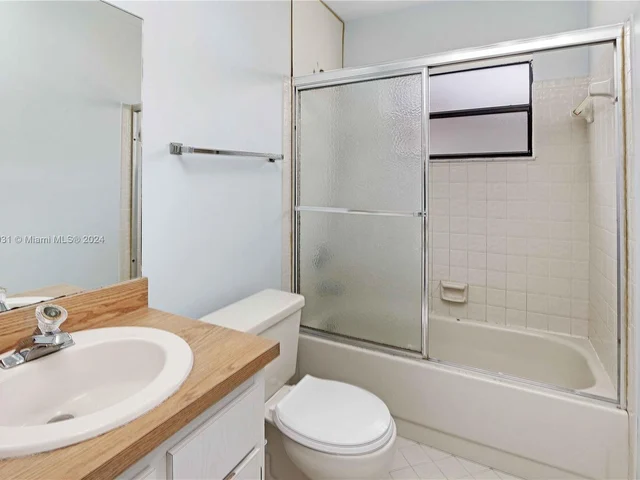 1011 SW 127th Ter, Davie FL 33325