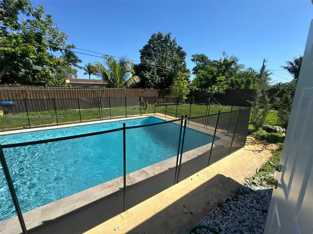 19431 NE 1st Ct, Miami FL 33179