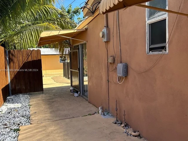 19431 NE 1st Ct, Miami FL 33179