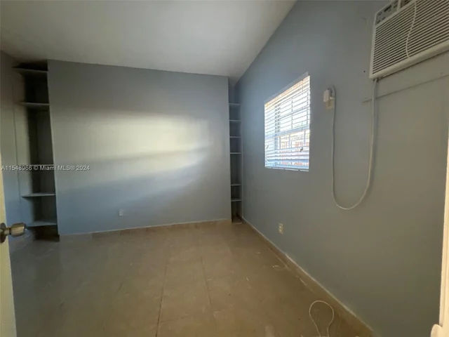 19431 NE 1st Ct, Miami FL 33179