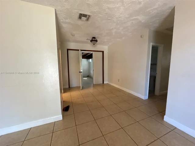 19431 NE 1st Ct, Miami FL 33179