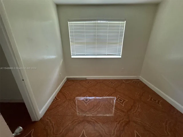 19431 NE 1st Ct, Miami FL 33179