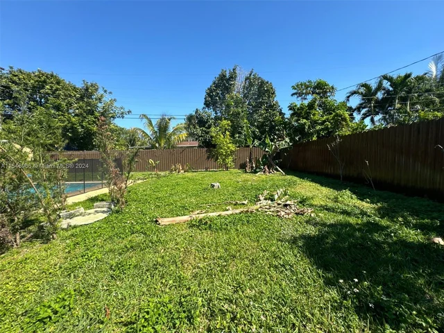 19431 NE 1st Ct, Miami FL 33179