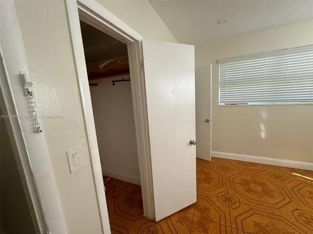 19431 NE 1st Ct, Miami FL 33179