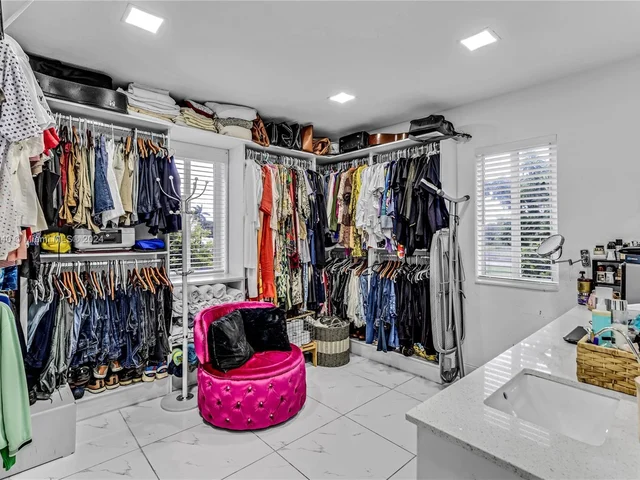 2175 NW 111th St, Miami FL 33167