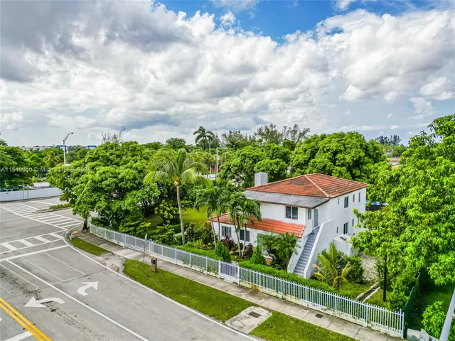 2175 NW 111th St, Miami FL 33167