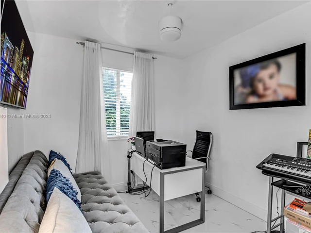 2175 NW 111th St, Miami FL 33167