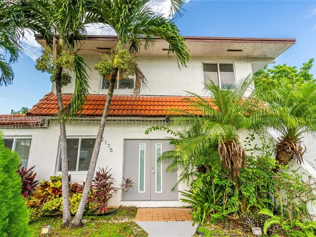 2175 NW 111th St, Miami FL 33167