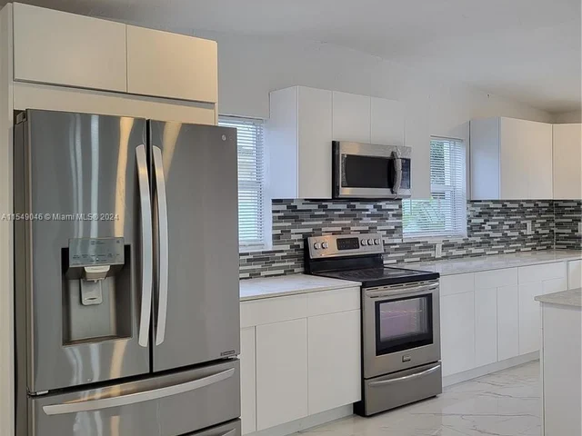 9900 SW 45th St, Miami FL 33165