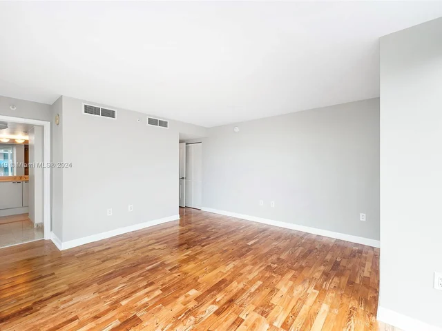 2101 Brickell Ave # 906, Miami FL 33129