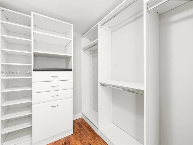 2101 Brickell Ave # 906, Miami FL 33129