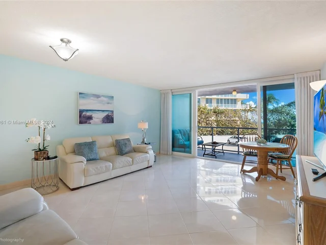 1057 Hillsboro Mile # 214, Hillsboro Beach FL 33062