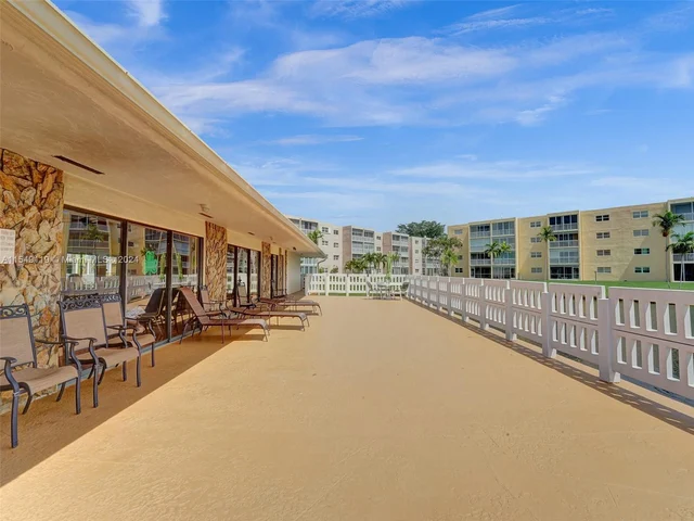 1024 SE 3rd Ave # 305, Dania Beach FL 33004