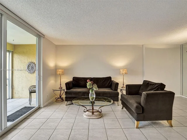 1024 SE 3rd Ave # 305, Dania Beach FL 33004