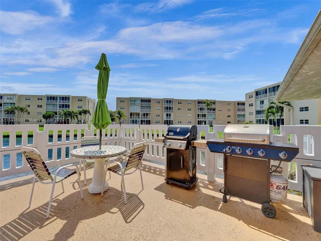 1024 SE 3rd Ave # 305, Dania Beach FL 33004