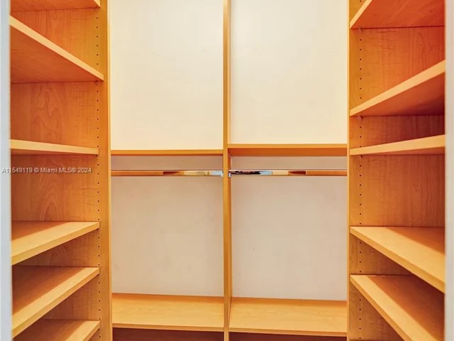 1024 SE 3rd Ave # 305, Dania Beach FL 33004