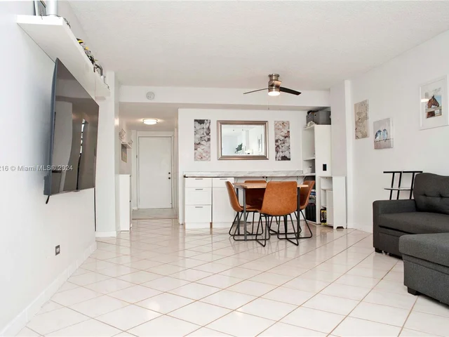 3660 NE 166th St # 802, North Miami Beach FL 33160