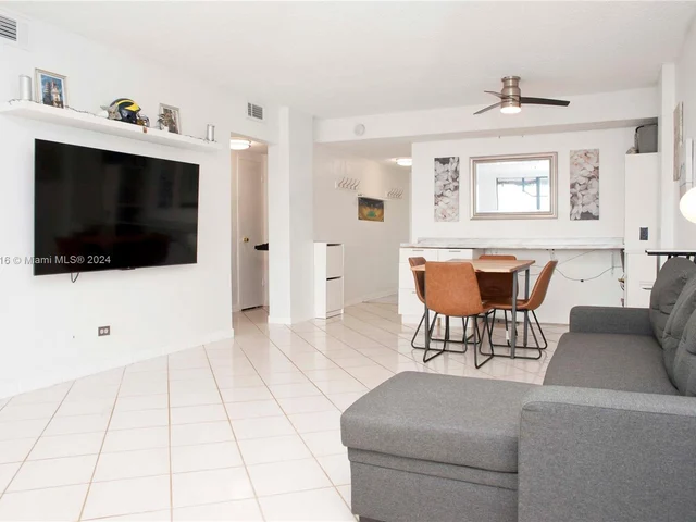 3660 NE 166th St # 802, North Miami Beach FL 33160