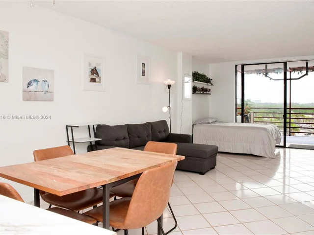 3660 NE 166th St # 802, North Miami Beach FL 33160