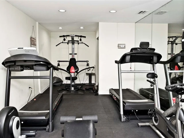 3660 NE 166th St # 802, North Miami Beach FL 33160