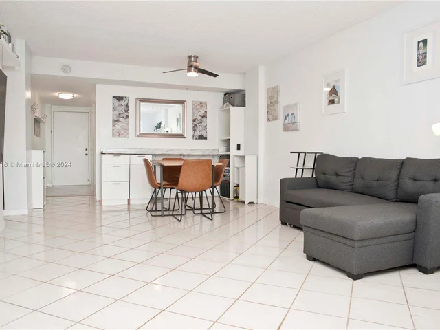 3660 NE 166th St # 802, North Miami Beach FL 33160