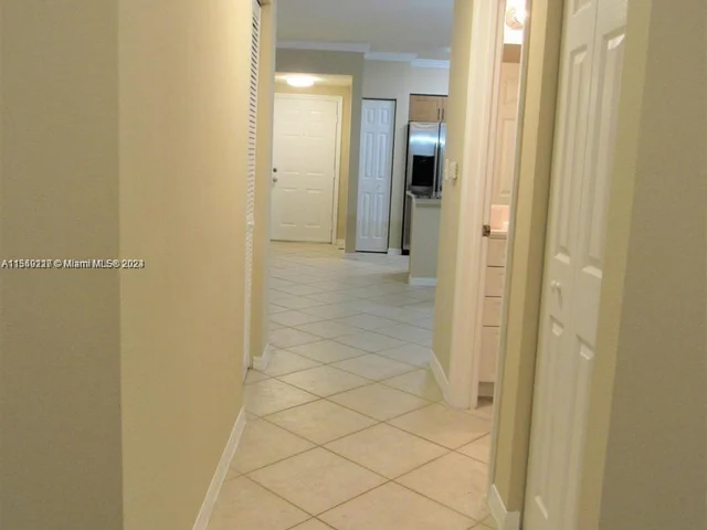 6505 Emerald Dunes Dr # 208, West Palm Beach FL 33411