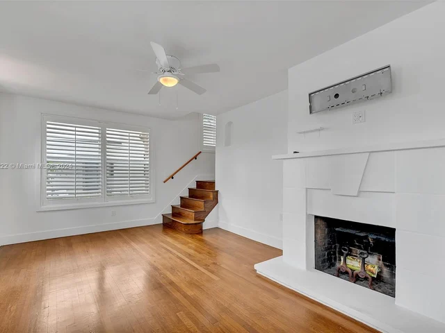 1667 SW 11th St, Miami FL 33135