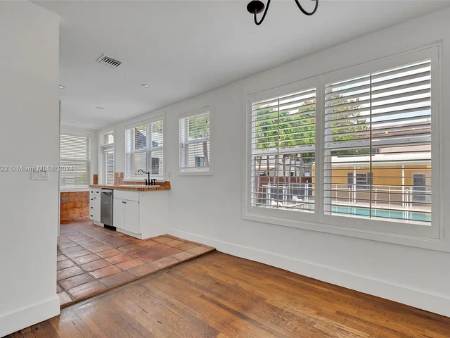 1667 SW 11th St, Miami FL 33135