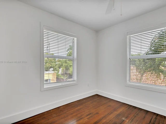 1667 SW 11th St, Miami FL 33135