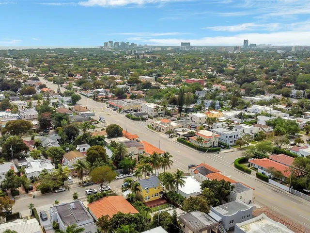 1667 SW 11th St, Miami FL 33135