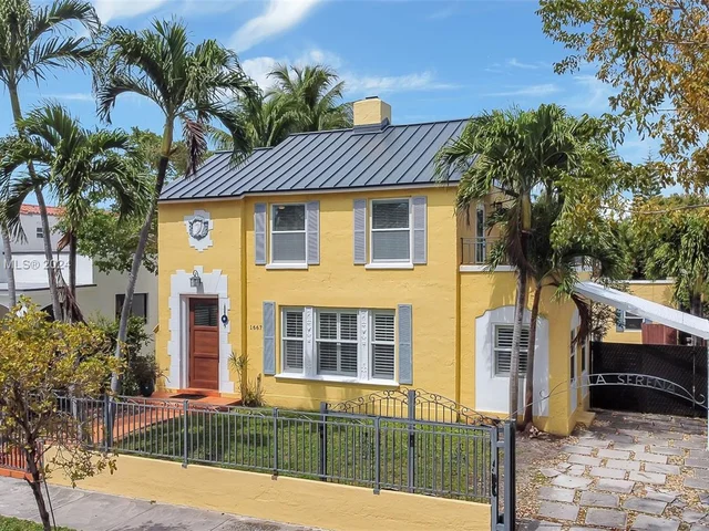 1667 SW 11th St, Miami FL 33135