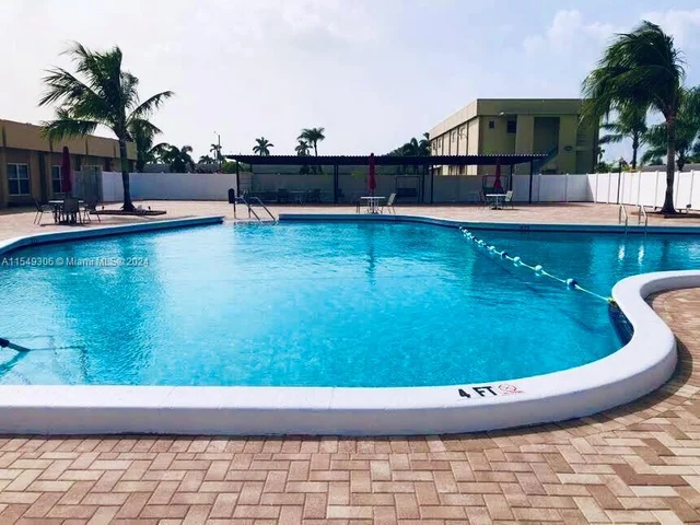 2960 E Crosley Dr E # D, West Palm Beach FL 33415