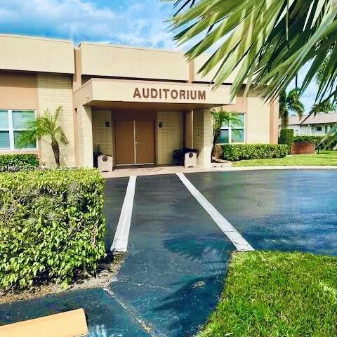 2960 E Crosley Dr E # D, West Palm Beach FL 33415